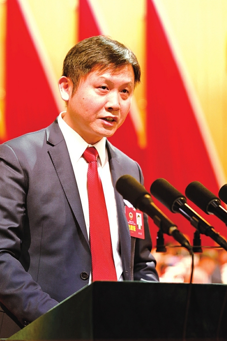 凝心聚力 建言献策 ——市政协十四届三次会议大会发言摘登