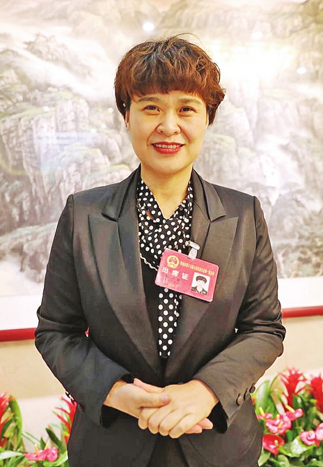 打造教育家校长和高素质教师队伍——访市人大代表顾朝霞