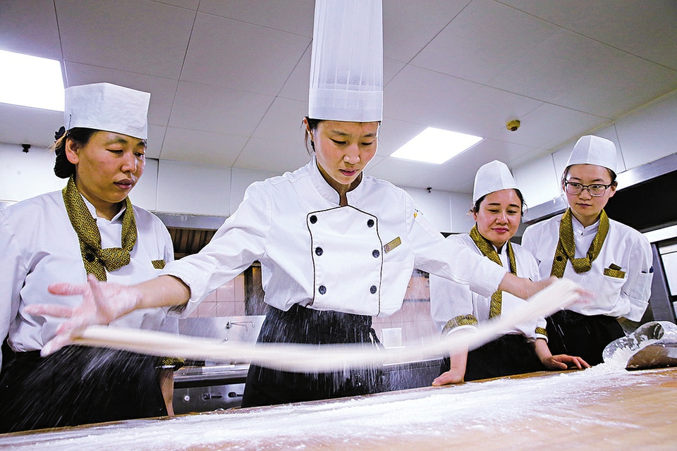 知否，知否？济南还有个名小吃叫盘丝饼 “醉金丝”味泉城
