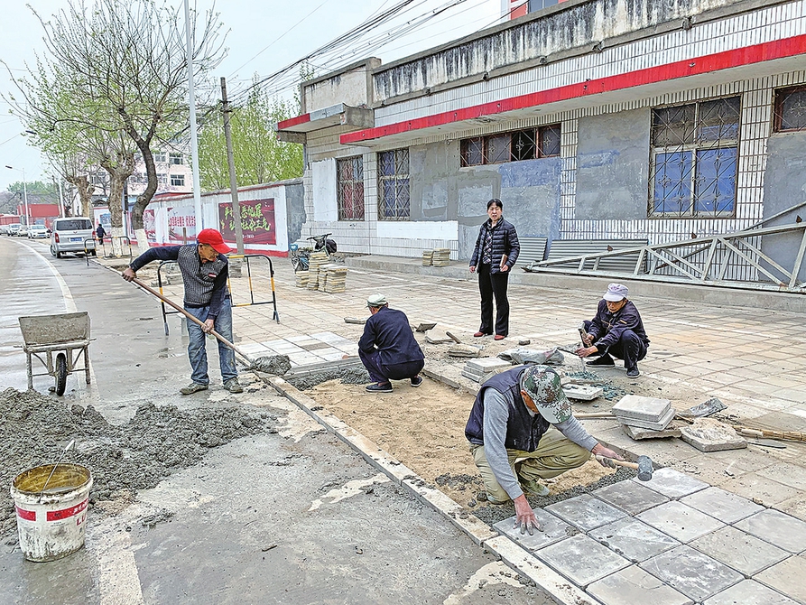 东阿镇:镇村连抓 奖罚分明 扮靓美丽小镇 - 区县新闻