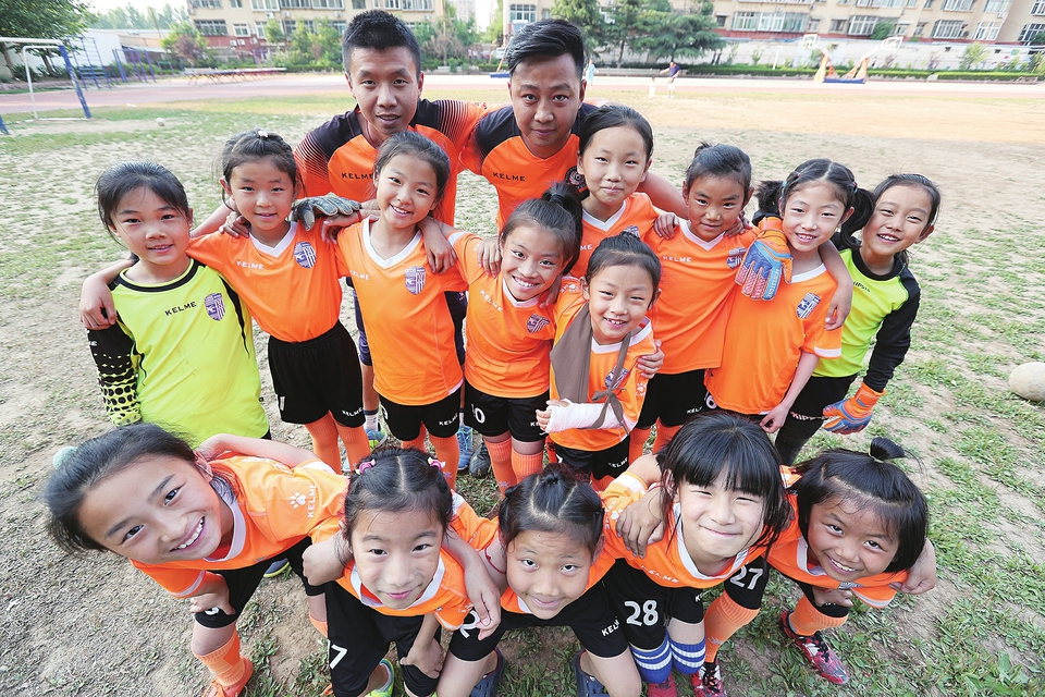 女足世界杯战火重燃 踢球女孩的健与美您知道吗