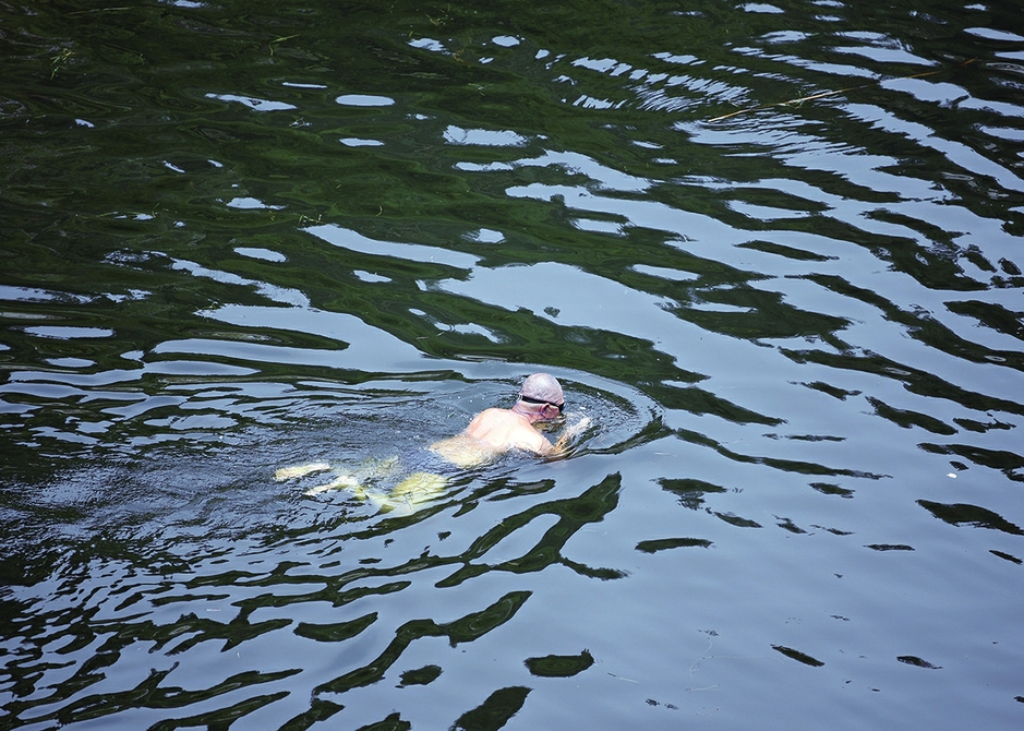景观湖游泳当心危险“潜伏”