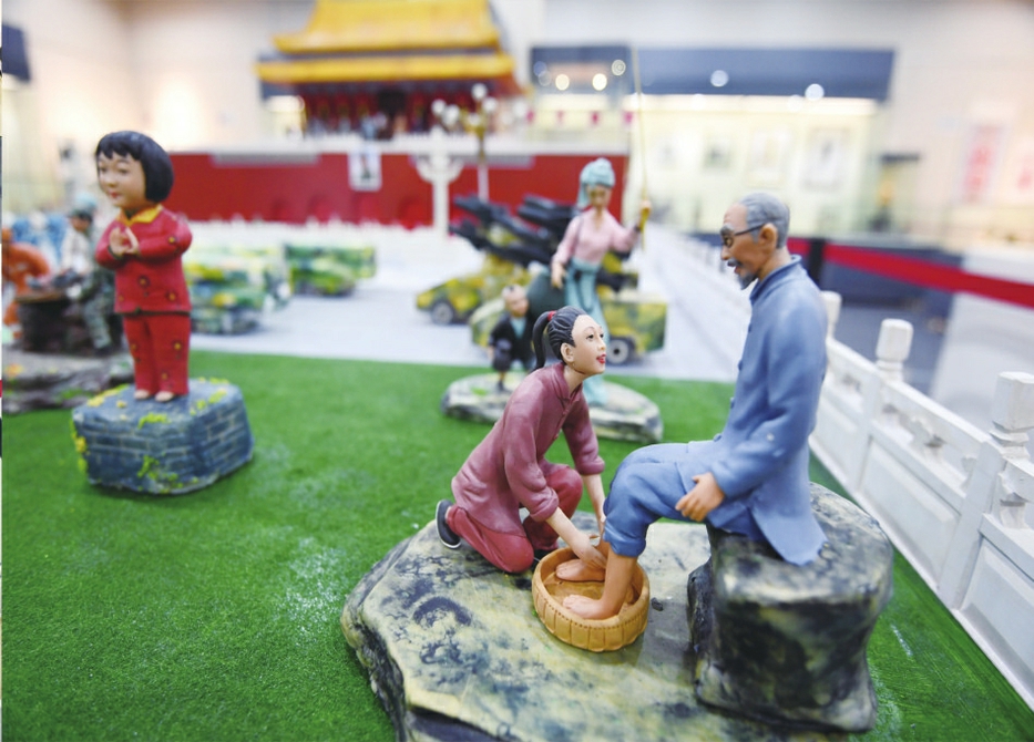 7位面塑传承人共创“继往开来”作品