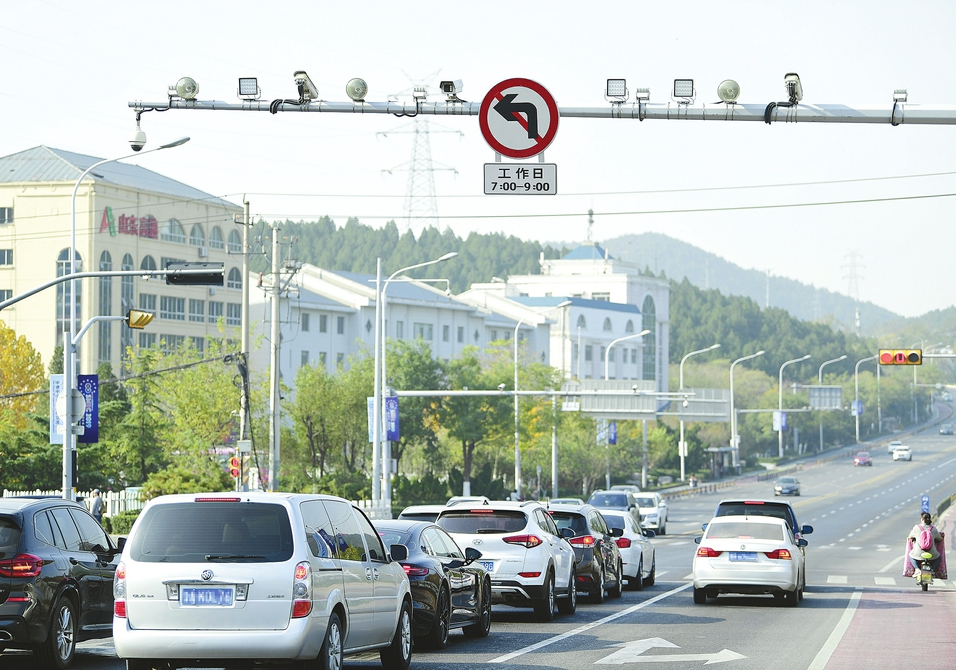 济南市调整16个路口“禁左”时间 最大限度放开夜间和休息日左转