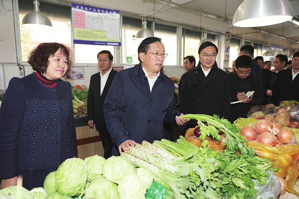 王忠林調研全國文明城市創建迎評工作時強調 讓廣大市民群眾更有獲得感幸福感安全感