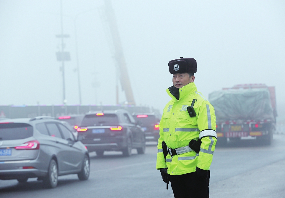 昨天以雾为令 今天闻雪而动