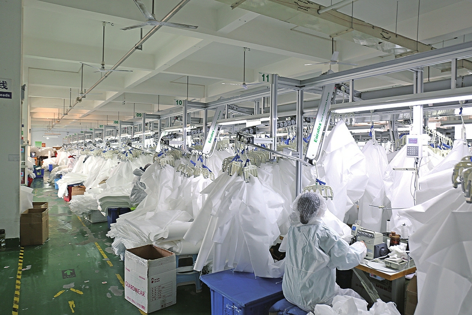 自己动手衣食足 加紧生产战疫忙——细听复工复产“大合唱”中的每一个音符