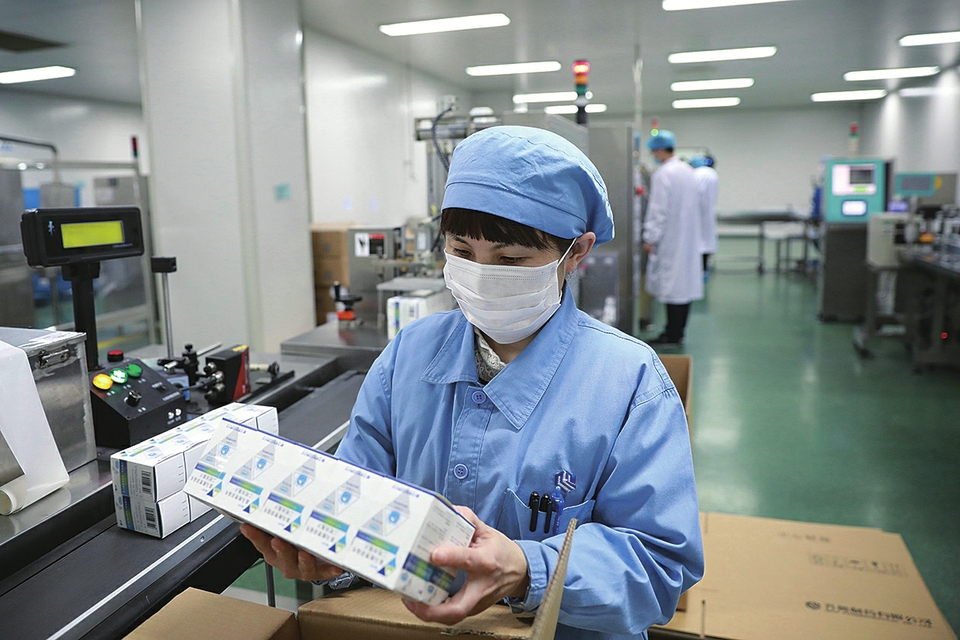 自己动手衣食足 加紧生产战疫忙——细听复工复产“大合唱”中的每一个音符