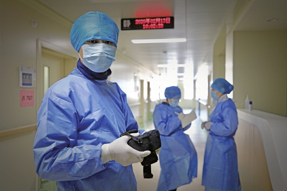 她们用爱护航 济南报业记者探访新冠肺炎留观病房