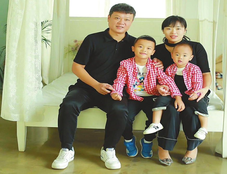 济南报业最美战疫“家庭”—— 携手逆行,是爱情最美的样子