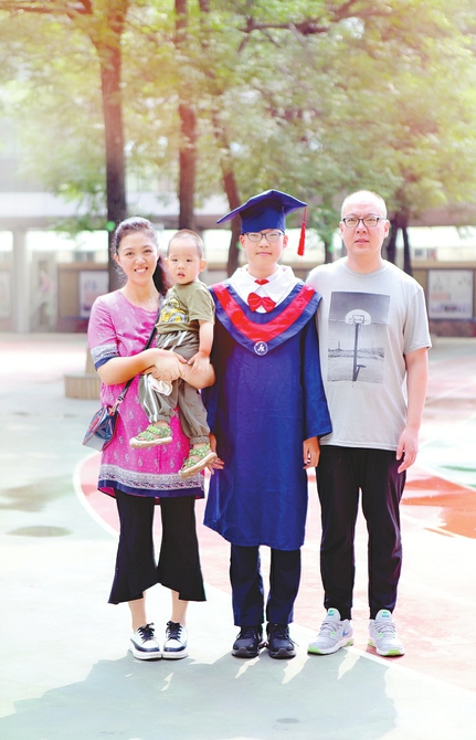 济南报业最美战疫“家庭”—— 携手逆行,是爱情最美的样子