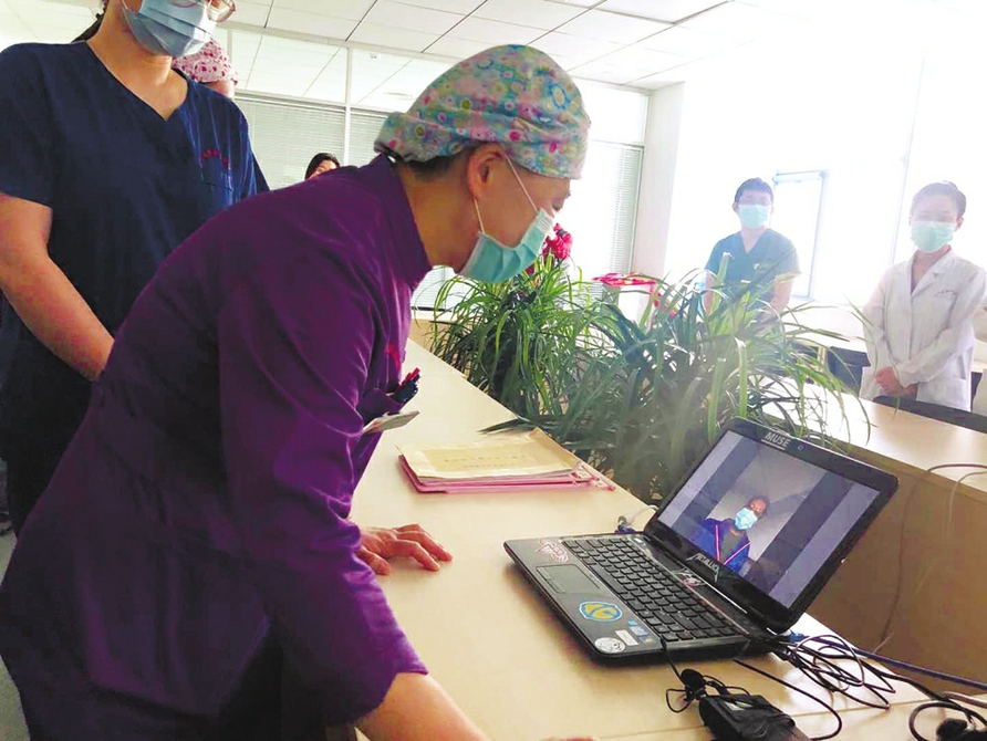 4位援鄂医疗队员刚下火线又上“一线” 黄冈归来的首个交接班