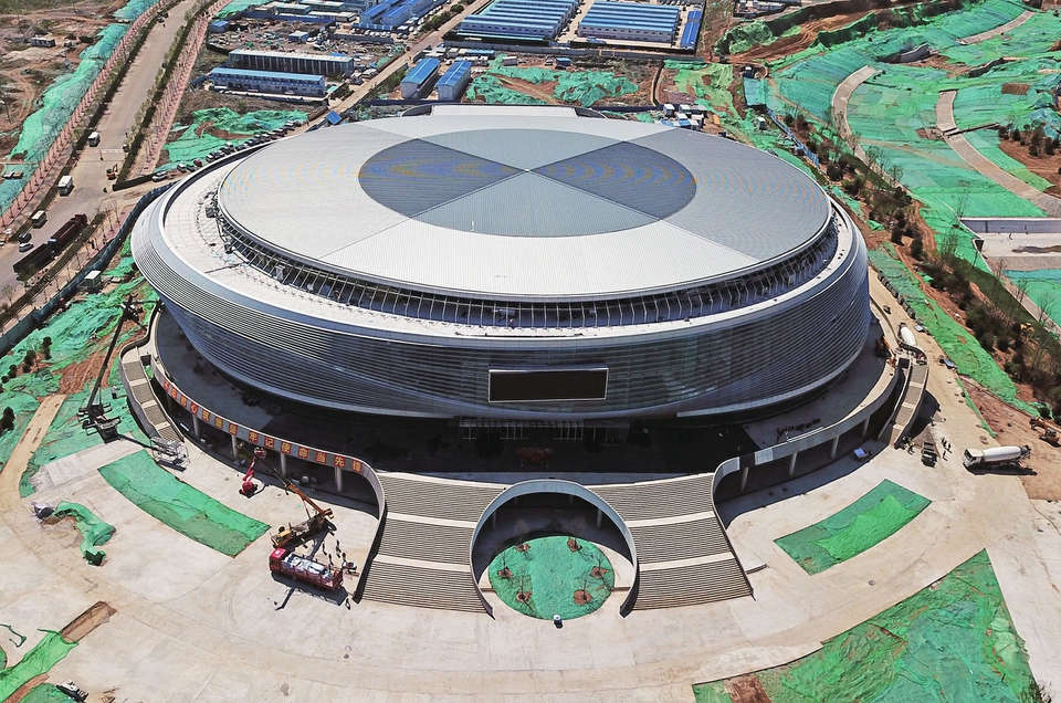 济南首个冰篮球互换场馆主体完工