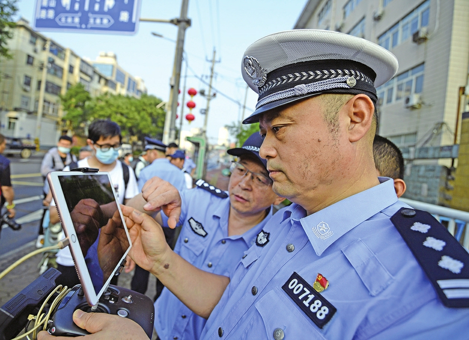 小宠物也要有大文明 济南市民致电12345热议规范养犬