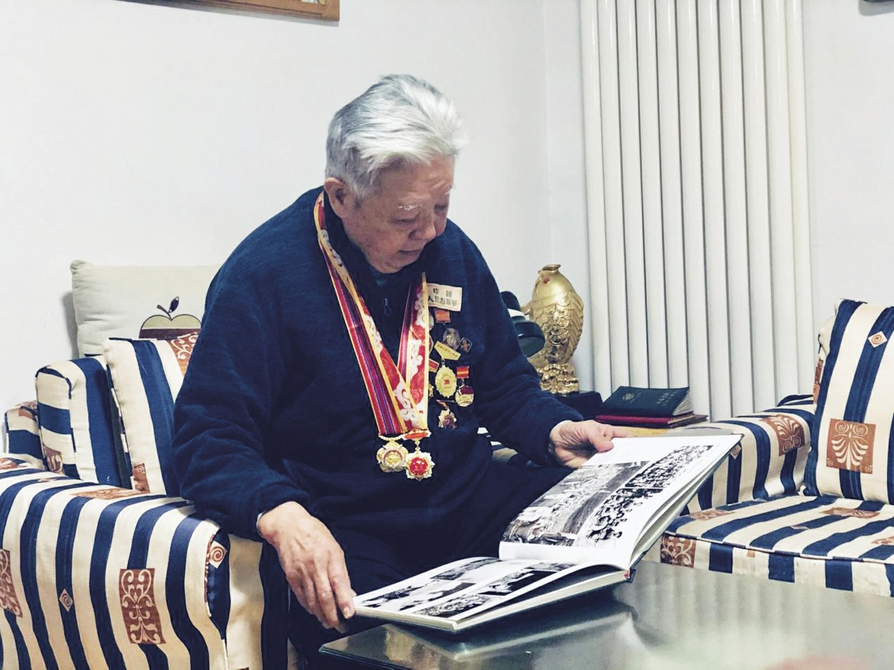 抗美援朝老战士胡明： “为全师3万多名战友都留下了一张照片”