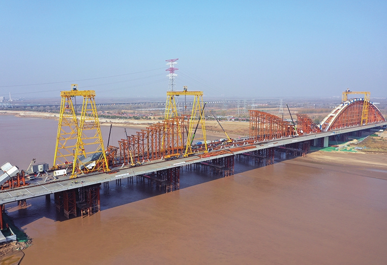 齐鲁黄河大桥世界最大跨度主跨拱肋支架本月完工
