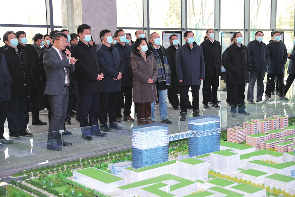 2020年全市重点项目建设暨重点工作攻坚年观摩评议活动到钢城莱芜章丘历城考察 孙立成孙述涛殷鲁谦雷杰边祥慧参加活动 