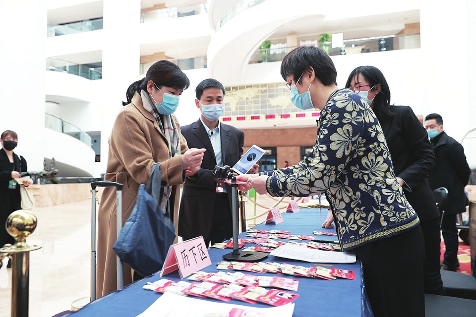 人大代表向大会报到——怀揣民意赴盛会 不负重托献良策