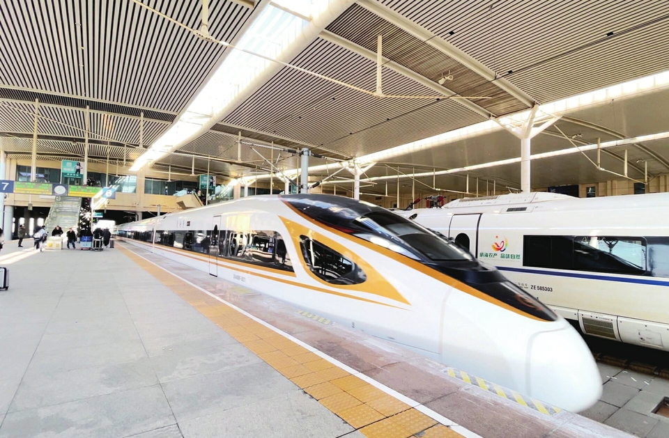 全国铁路今起实行新的列车运行图 上塞外下扬州 市民高铁出行更便捷