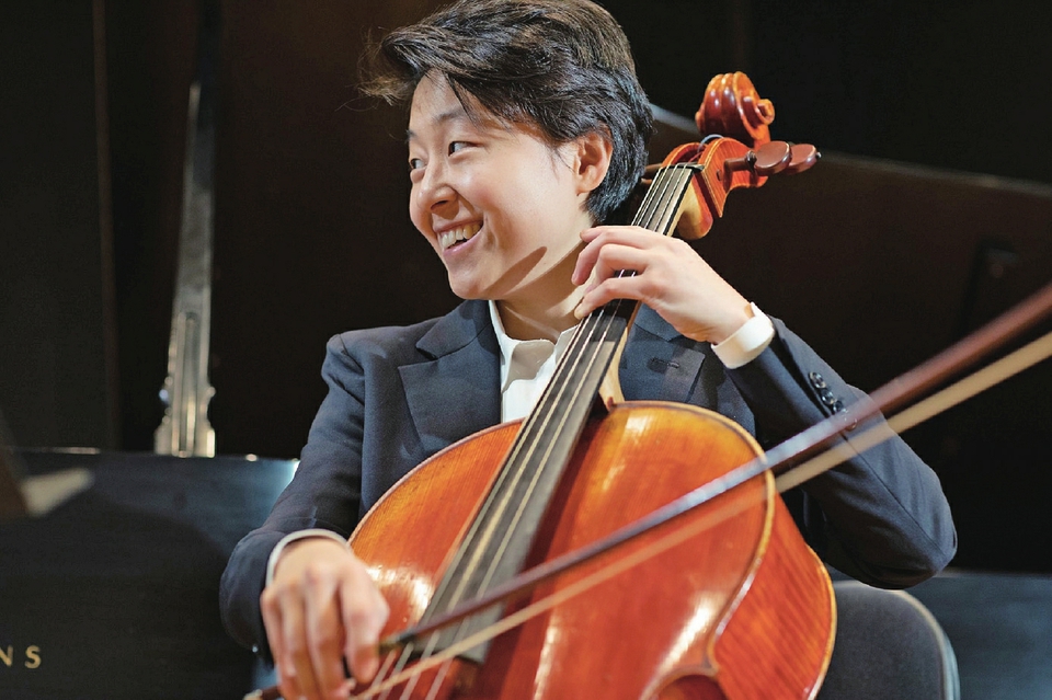旅美大提琴演奏家徐逸群： 用音乐带给人们欢乐与和平