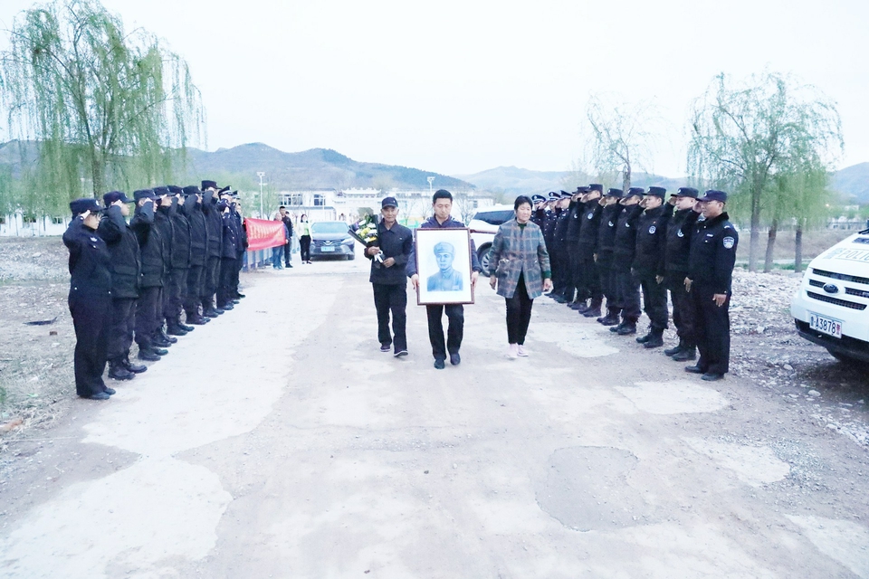 【我们的节日·清明】清明前夕烈士“回乡” “爹，咱到家了……”