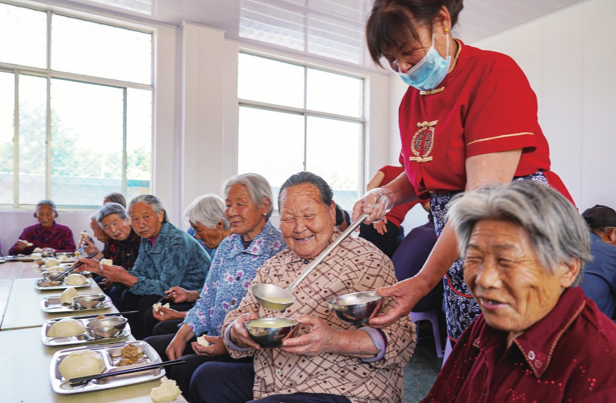 济南莱芜邢家峪村75岁以上老人吃上免费午餐