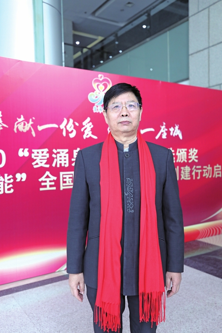 打开院墙办书院的“传承人” ——记山东大学教授、三德范儒学讲堂创立者颜炳罡