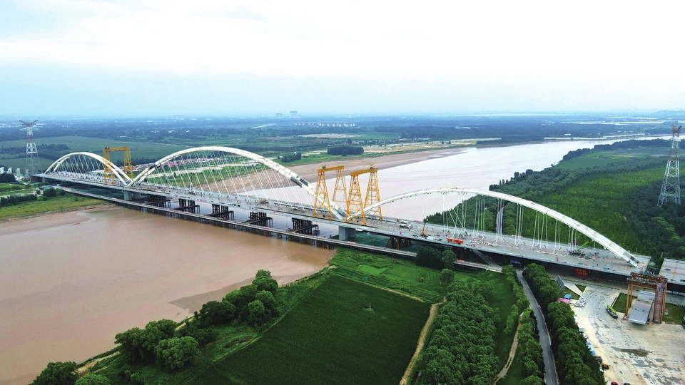 齐鲁黄河大桥主跨吊索张拉完成