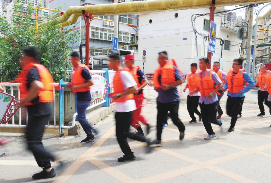 济南中大槐树街道:筑牢防汛“铜墙铁壁”确保辖区汛期安全