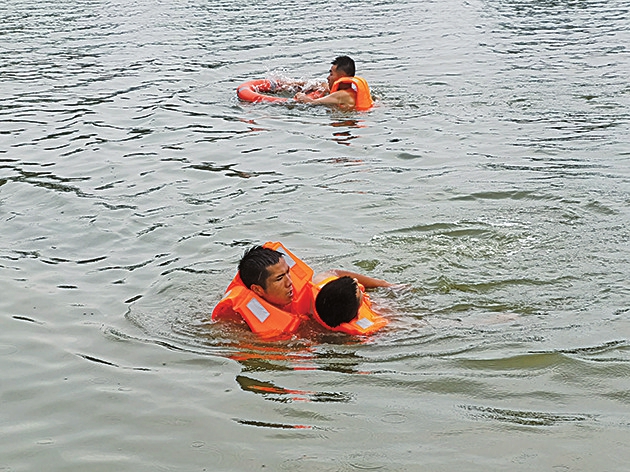 济南特警：关键时刻救援用我