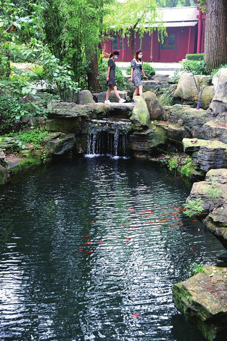 诗意红叶谷 初秋美如画