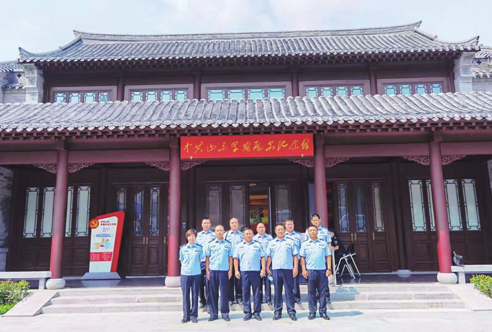 天桥公安分局便衣侦查中队以党建引领机制创新锻造过硬队伍 这儿有支隐形的人民卫士