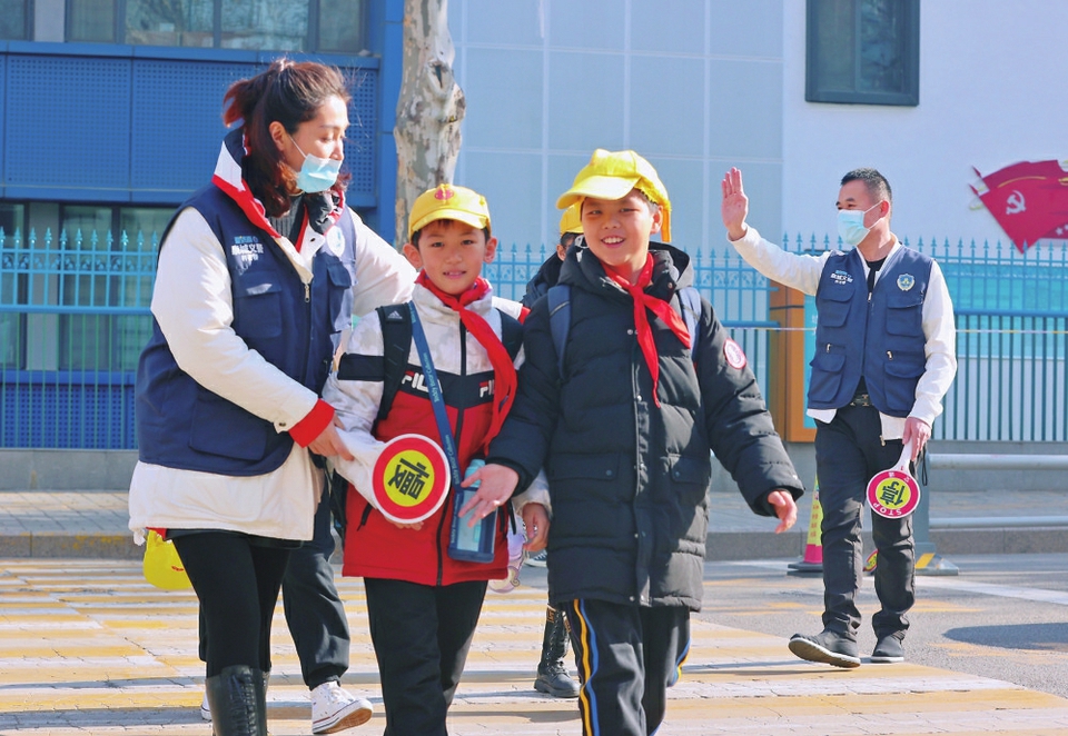 融媒·见证｜全市已有注册泉城义警16.8万余人，带来全天候的安全感——瞧这一抹义警蓝