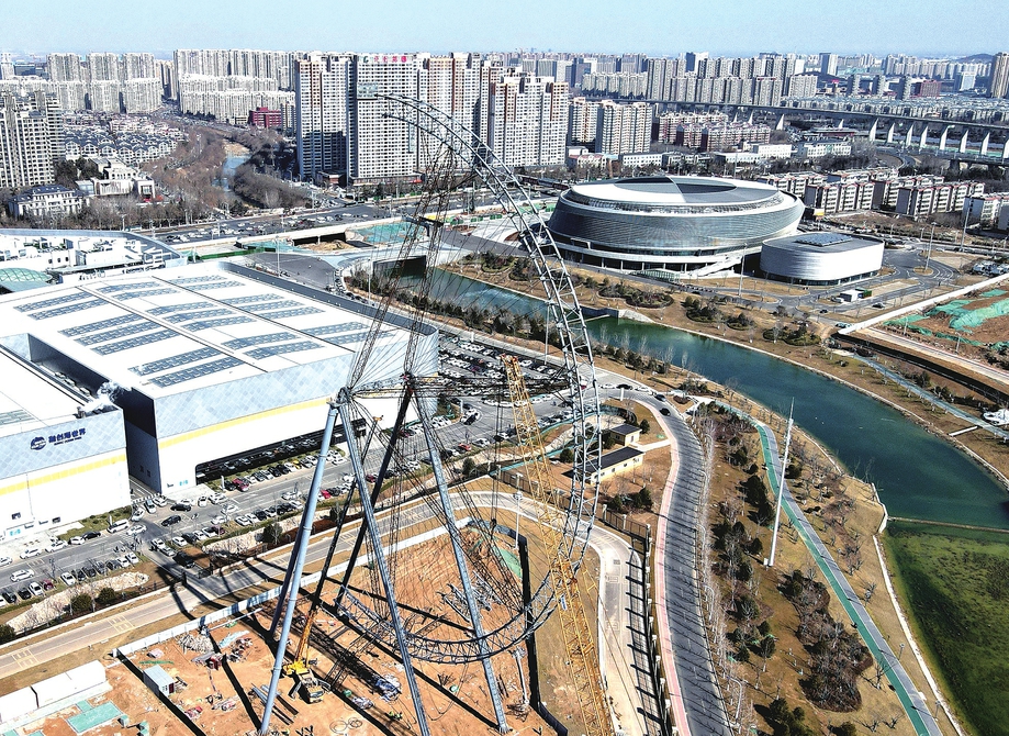 韩仓河畔架设摩天轮