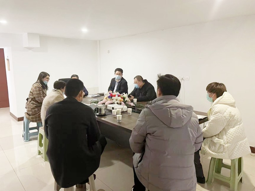 群众点题我来答 12345市民服务热线听民声 区县和市政府部门解民忧