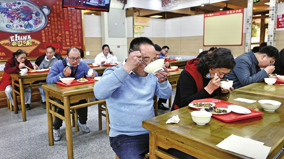 济南餐饮门店有序恢复堂食 熟悉的配方 熟悉的味道