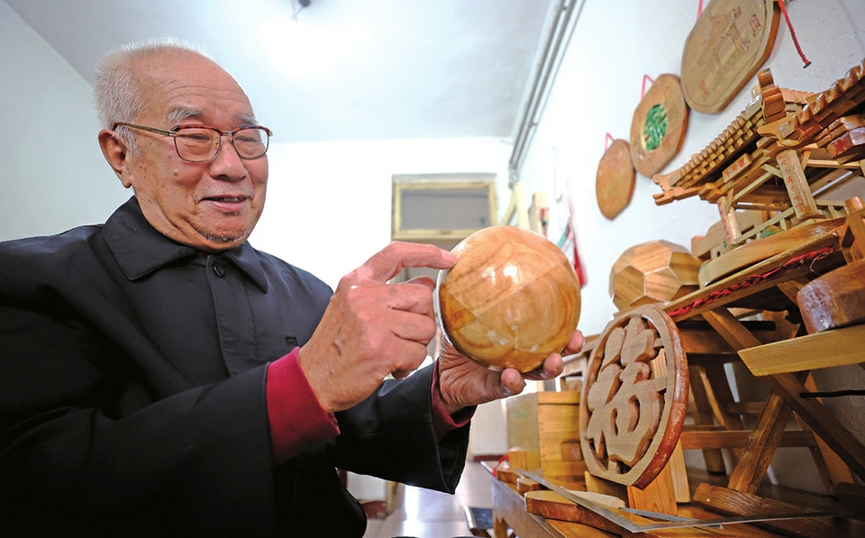 老匠新作 他让木头以另一种姿态复活