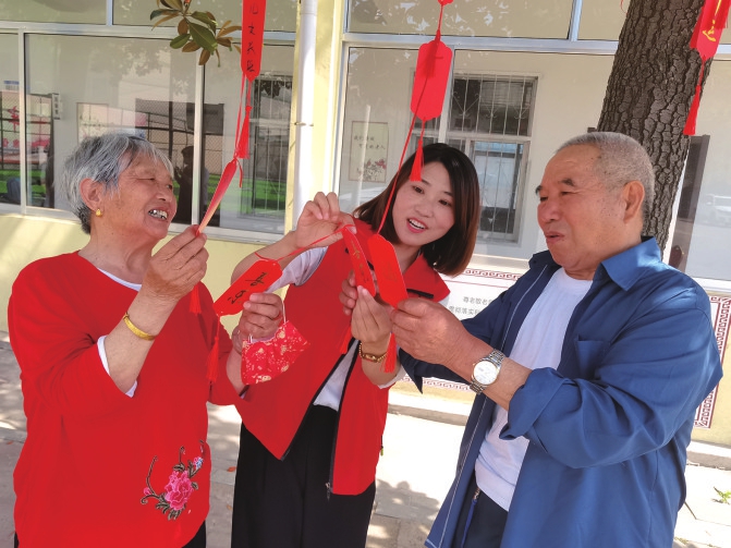 心愿牌 搭起社区“连心桥”