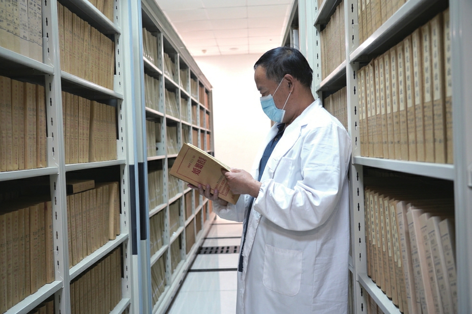 打好接收“攻坚战”落实“三步检查验收”接收利用“无缝对接” 档案“活”起来 服务提效能