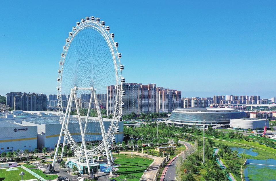 “泉城之光”明起开转迎客