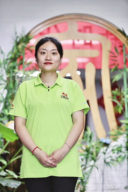 融媒·画像丨一位26岁的姑娘,与她打破传统观念的职业选择——我为老人洗个澡