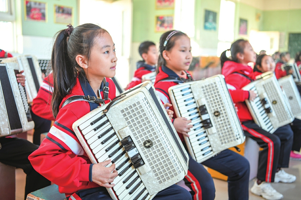 “双减”周年记之谈变化说推进 “三位一体”方能行稳致远