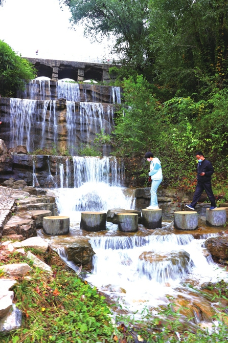 走，到济南红叶谷赏最美秋色