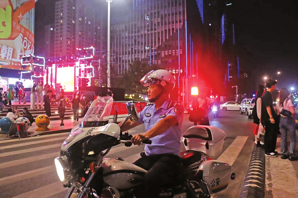 高新公安分局舜华路派出所用心展现为民担当 仨举措提升安满度