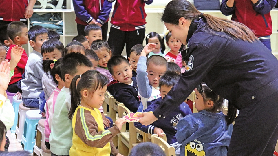 高新公安分局舜华路派出所用心展现为民担当 仨举措提升安满度