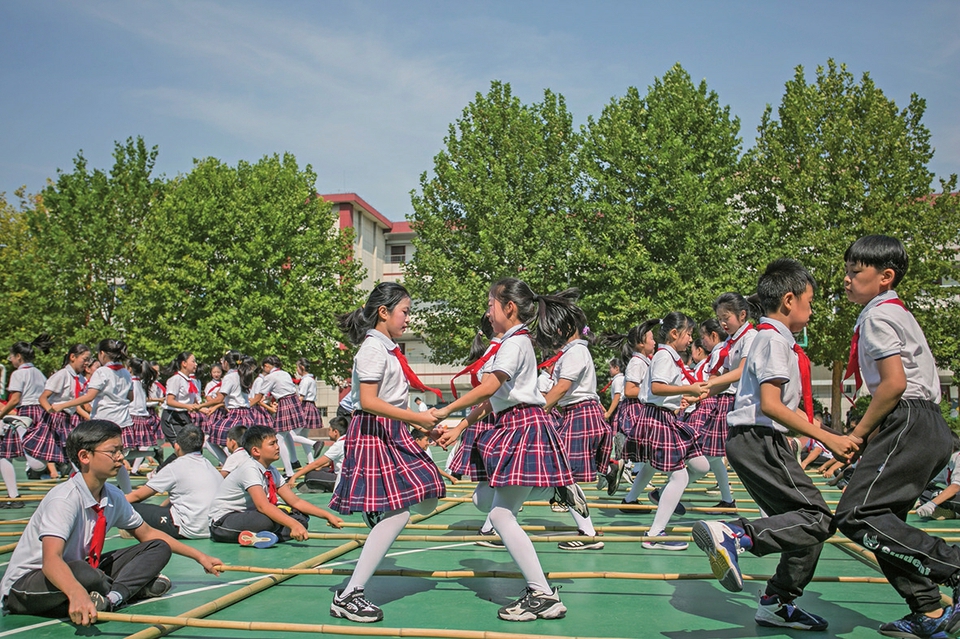 行阳光德育 育时代新人 燕柳小学擦亮“新时代小主人”品牌
