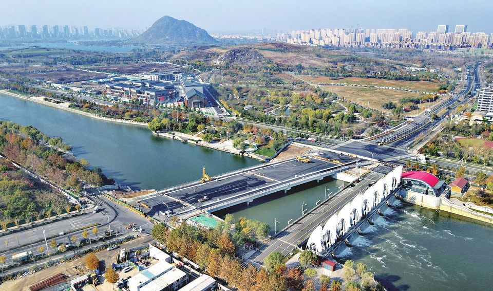 两座跨小清河新建桥最快下月具备通车条件