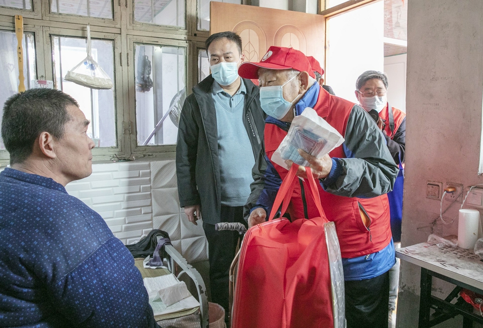 寒冬送温暖聚力促振兴