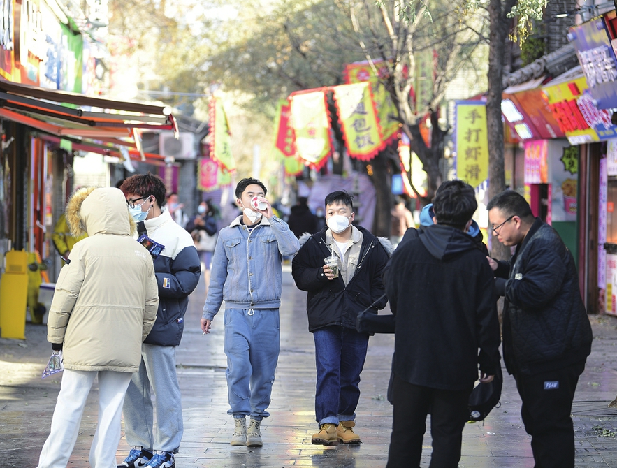 商业街区重现烟火气 市民生产生活秩序逐步恢复