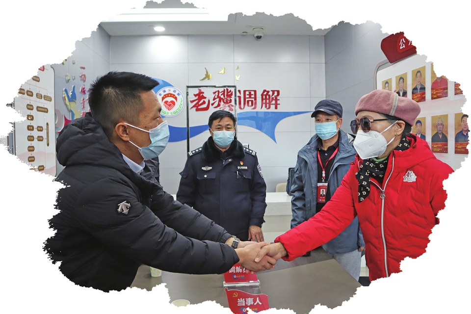 融媒·见证｜有的年近八旬，有的装着支架，退休民警“返岗”为了啥？ 老骥接力 志在邻里